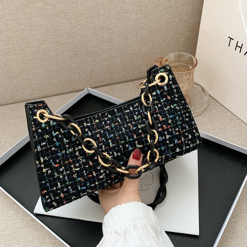 Woven Underarm Bag - LaVoggue
