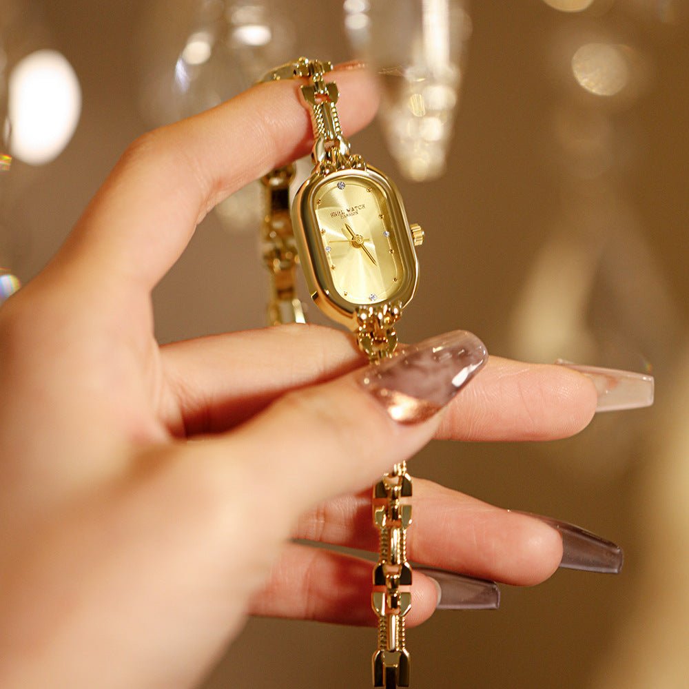 Vintage Gold Oval Watch - LaVoggue