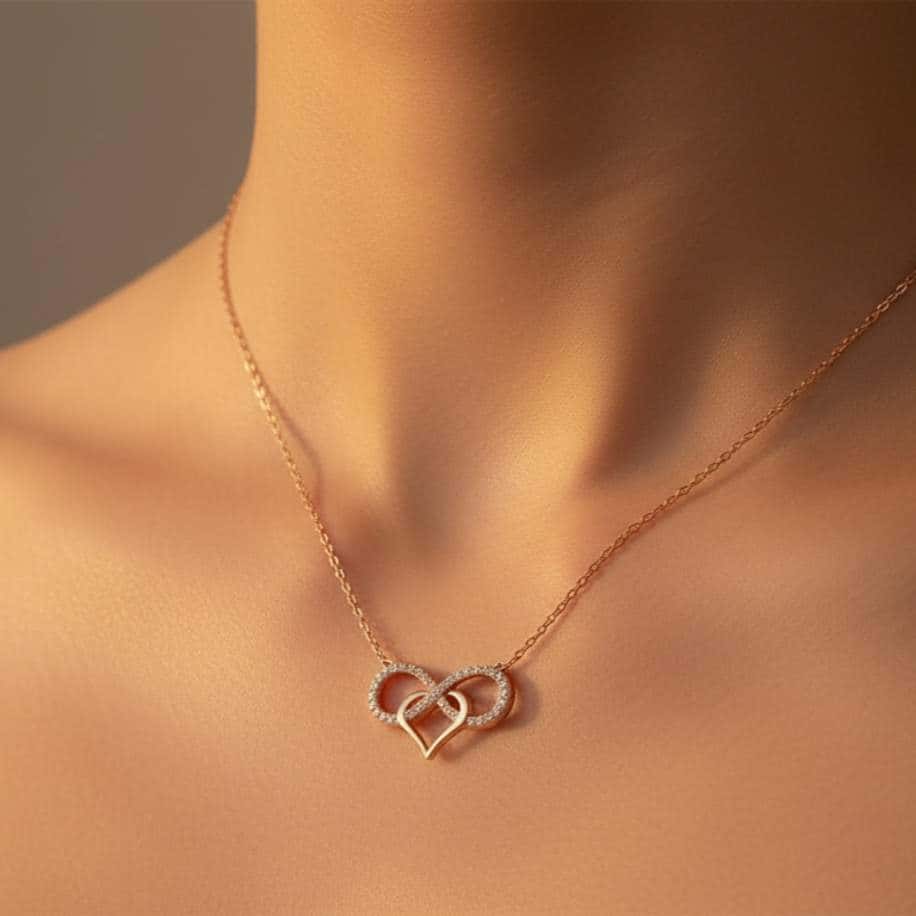 Amour Loop Necklace