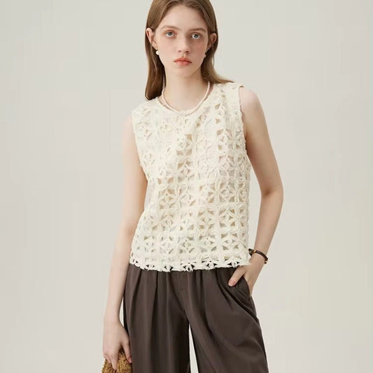 Sleeveless Tailored Vest - LaVoggue