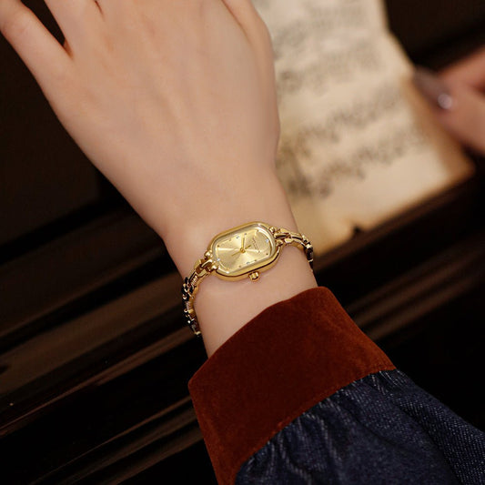 Vintage Gold Oval Watch - LaVoggue